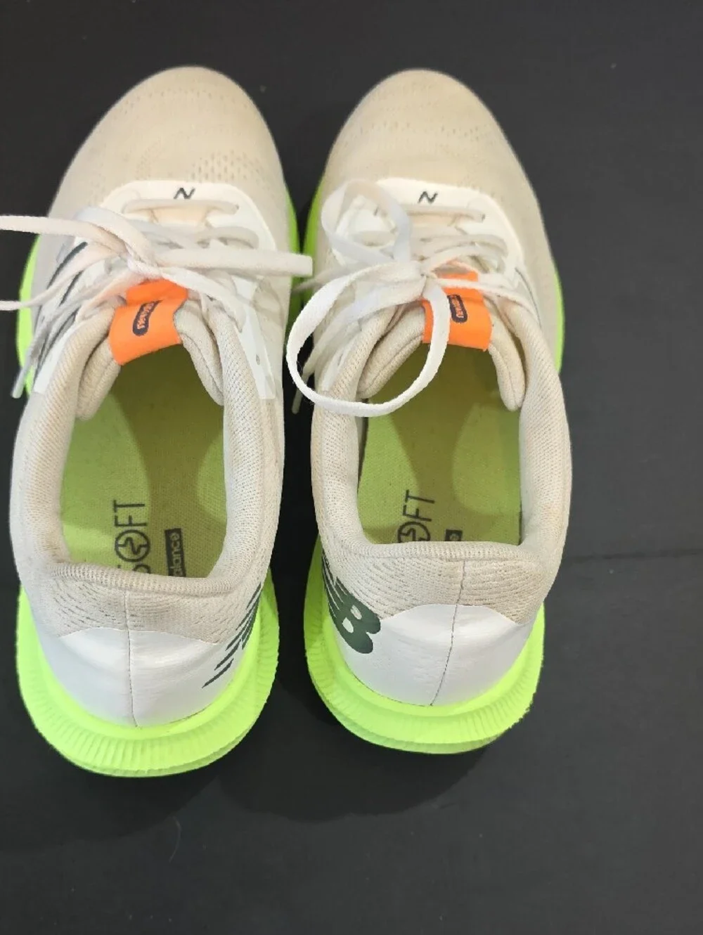 New Balance Dynasoft Women's Beige Mesh Runners Neon Yellow-Green Sole Size 9